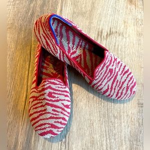 Rothy’s girls size 13 knit loafer flats pink zebra great condition slip-on shoes